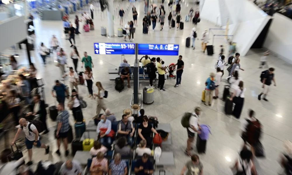 Ελληνικά αεροδρόμια – Επιβατική κίνηση 11μήνου 2023: Ρεκόρ όλων των εποχών